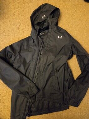 Under Armour Women’s Black Hooded Rain Shell Jacket with Reflective Logosmen